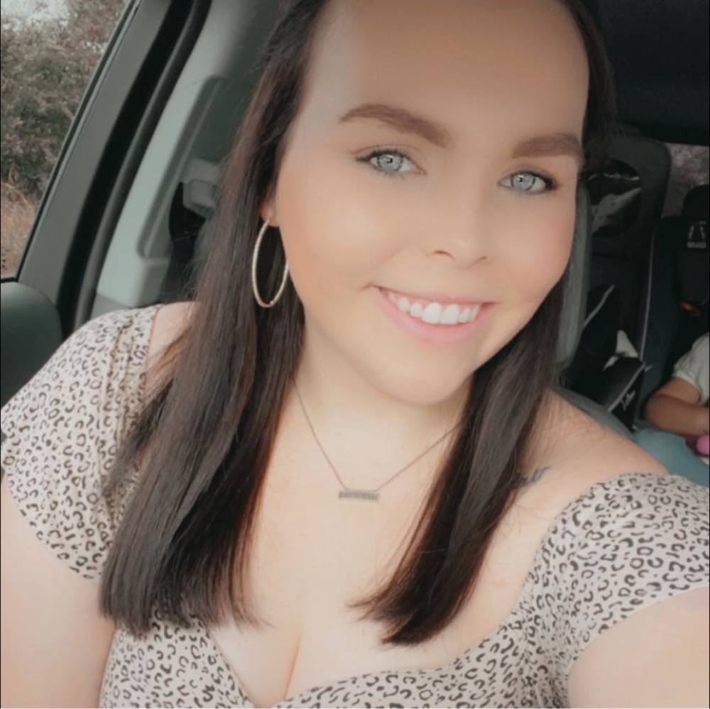 Meet your Posher, Leigha